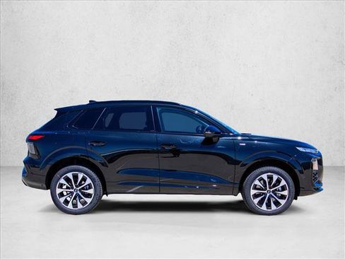 New 2026 Audi Q3 quattro 2.0T AWD/4WD image 4