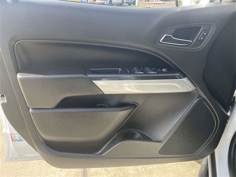 Used 2022 Chevrolet Colorado ZR2 image 19