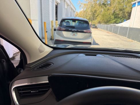 Used 2025 Buick Encore GX Preferred image 34