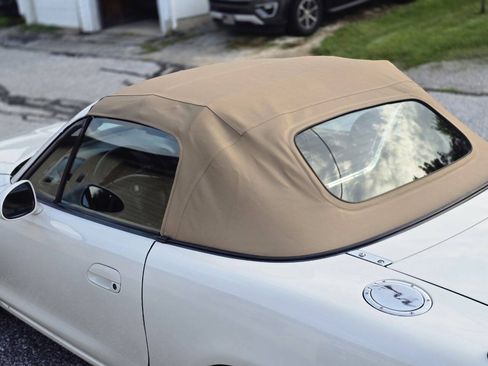 Used 1999 MAZDA MX-5 Miata RWD image 29