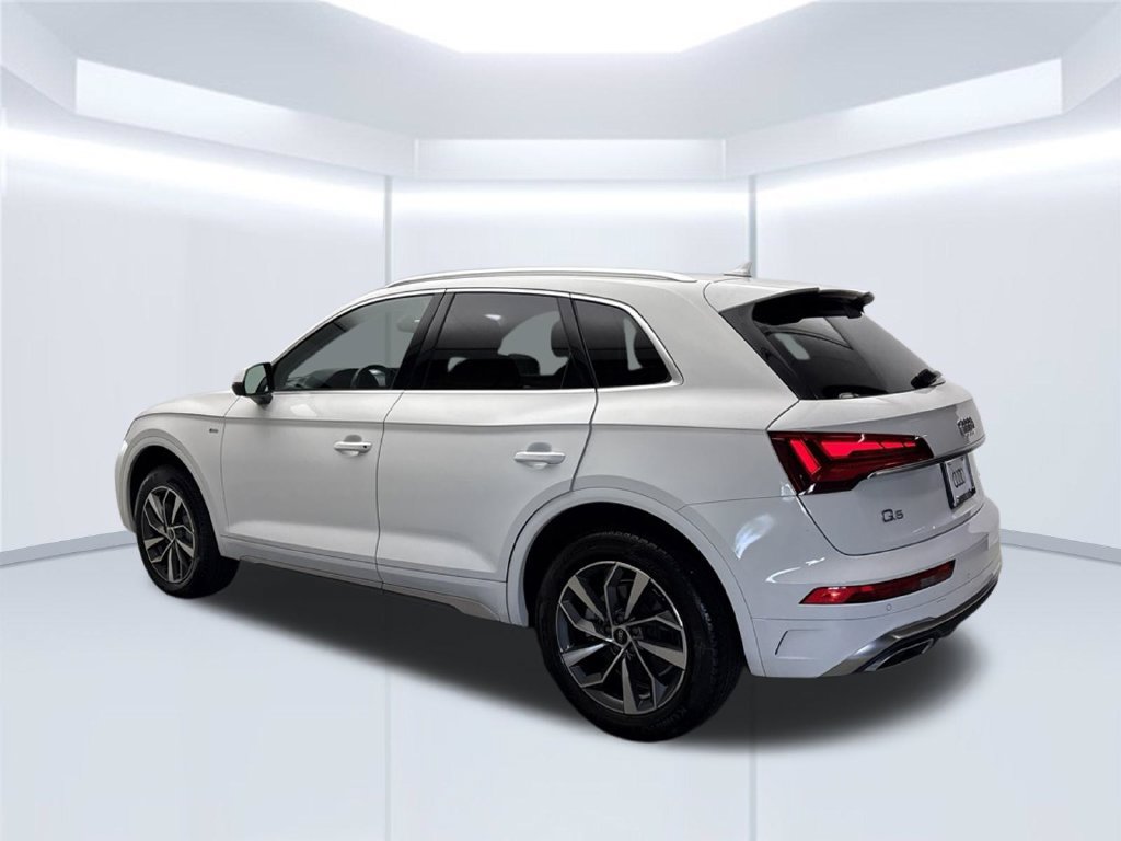 Certified 2023 Audi Q5 2.0T Premium w/ Convenience Package AWD/4WD image 4