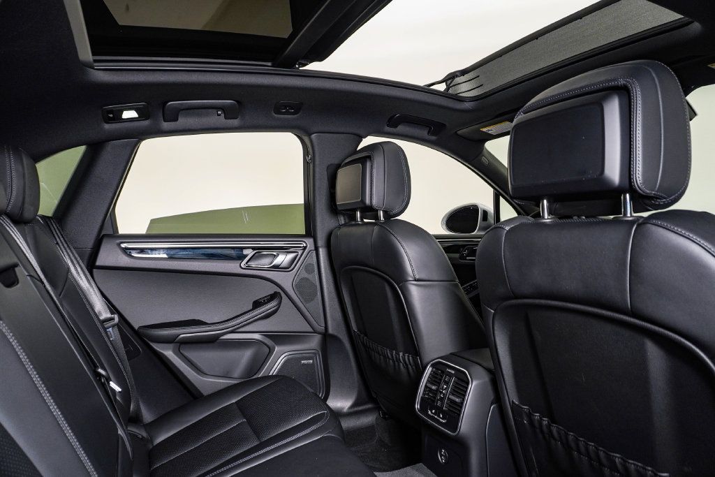 Certified 2026 Porsche Macan S AWD/4WD image 16