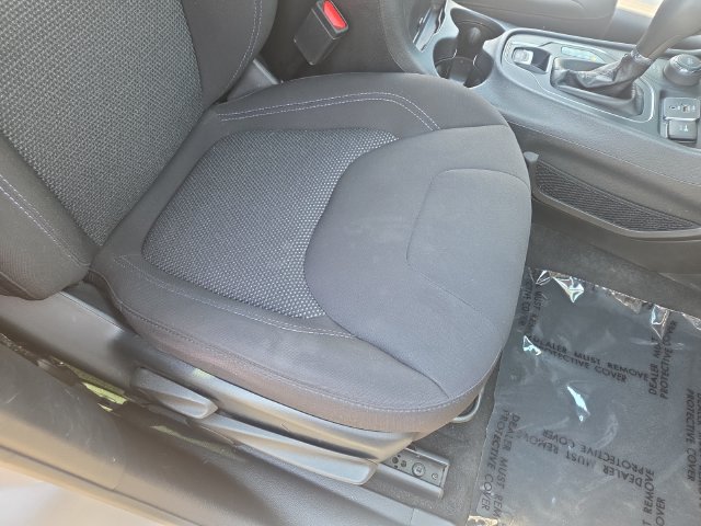 Used 2019 Jeep Cherokee Latitude w/ Cold Weather Group AWD/4WD image 30