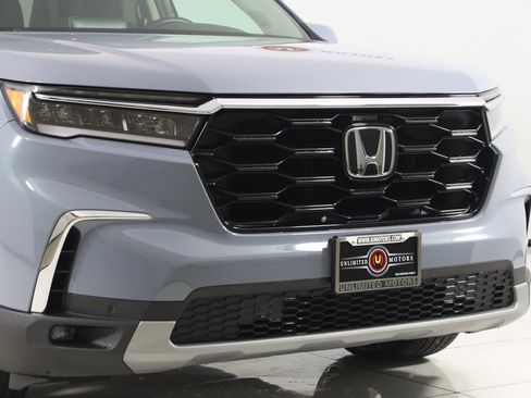 Used 2023 Honda Pilot Touring image 39