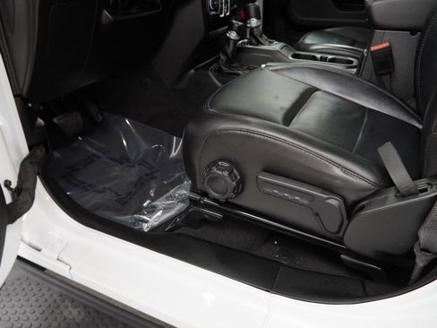 Certified 2022 Jeep Wrangler Unlimited Sahara image 41