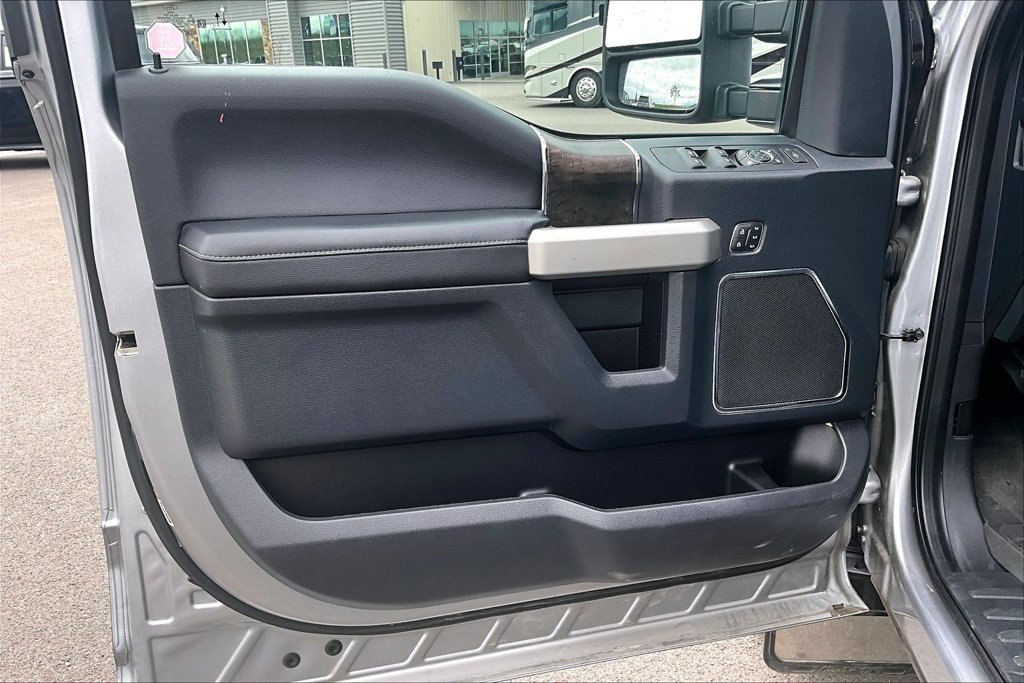 Used 2022 Ford F250 Lariat AWD/4WD image 23