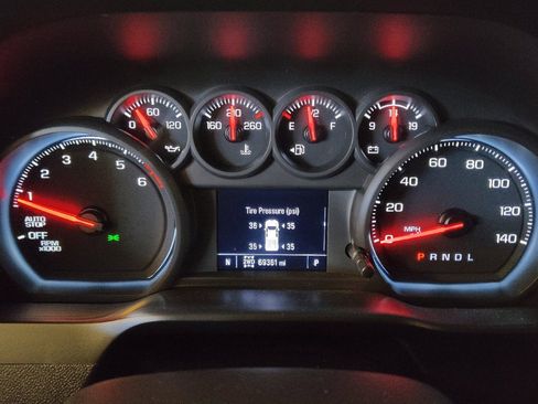 Used 2021 Chevrolet Silverado 1500 Custom AWD/4WD image 23