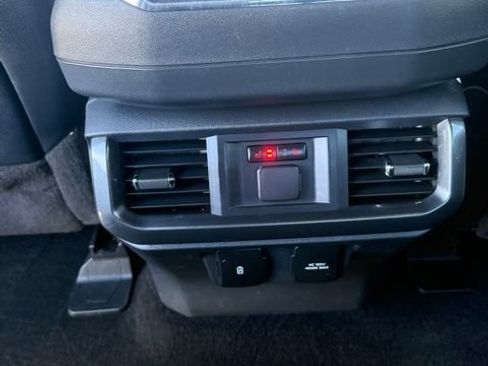 Used 2022 Ford F150 Lariat w/ Equipment Group 502A High AWD/4WD image 34