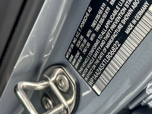 Certified 2026 Porsche Macan AWD/4WD image 36
