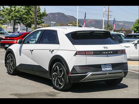 Certified 2024 Hyundai Ioniq 5 SEL RWD image 8