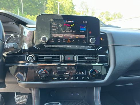 Certified 2023 Nissan Pathfinder Rock Creek image 18