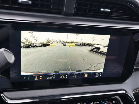 New 2026 GMC Sierra 2500 AT4 w/ AT4 Premium Plus Package AWD/4WD image 33