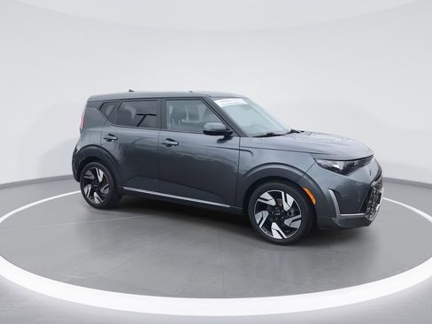 Used 2023 Kia Soul GT-Line FWD image 2