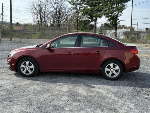 Used 2015 Chevrolet Cruze LT w/ Technology Package image 5