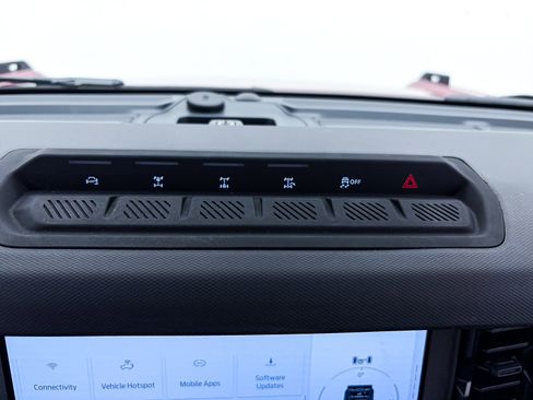 Used 2025 Ford Bronco Badlands AWD/4WD image 5