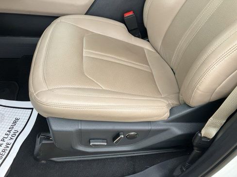 Used 2024 Ford Expedition Max Limited image 11