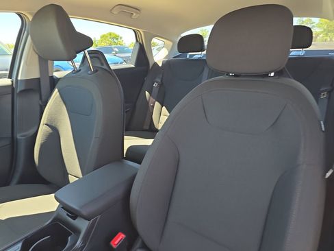 New 2026 Kia K4 FWD image 21