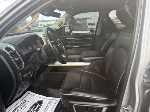 Used 2019 RAM 1500 Laramie image 12