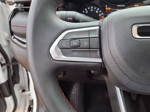 Used 2025 Jeep Compass Trailhawk AWD/4WD image 20