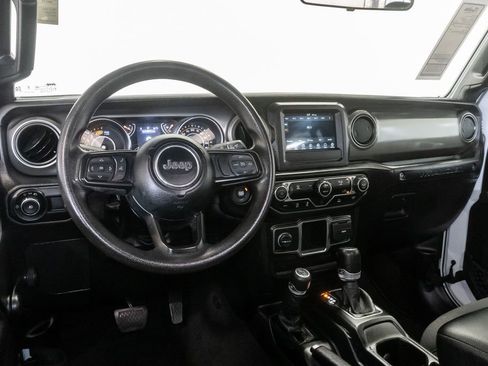 Used 2023 Jeep Wrangler Unlimited Sport AWD/4WD image 7