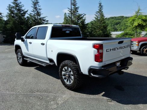 Used 2025 Chevrolet Silverado 2500 Custom w/ Custom Value Package AWD/4WD image 7