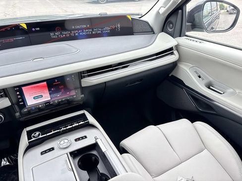 New 2026 Lincoln Navigator L Reserve w/ Jet Appearance Package AWD/4WD image 15