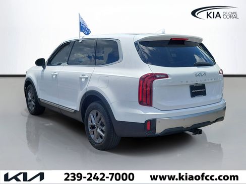 Certified 2023 Kia Telluride LX FWD image 4