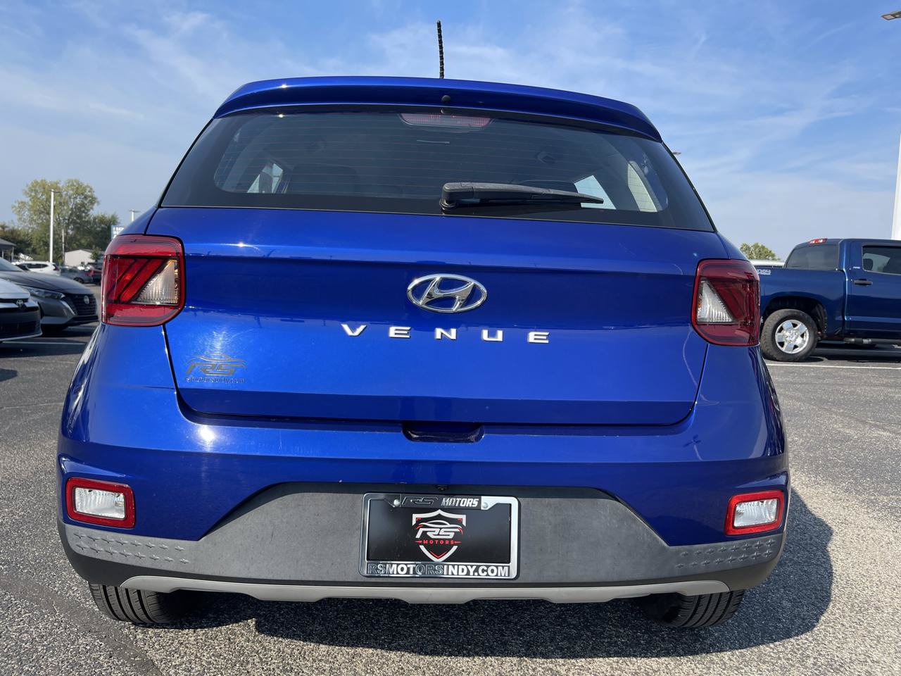 Used 2023 Hyundai Venue Limited FWD image 5