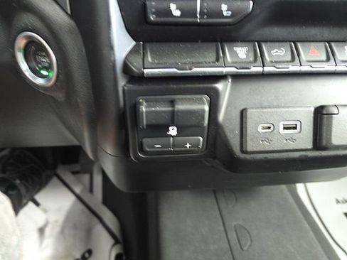 Certified 2023 Chevrolet Silverado 2500 LT w/ Convenience Package image 22