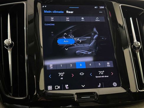 Used 2022 Volvo XC60 B6 Inscription w/ Climate Package image 15