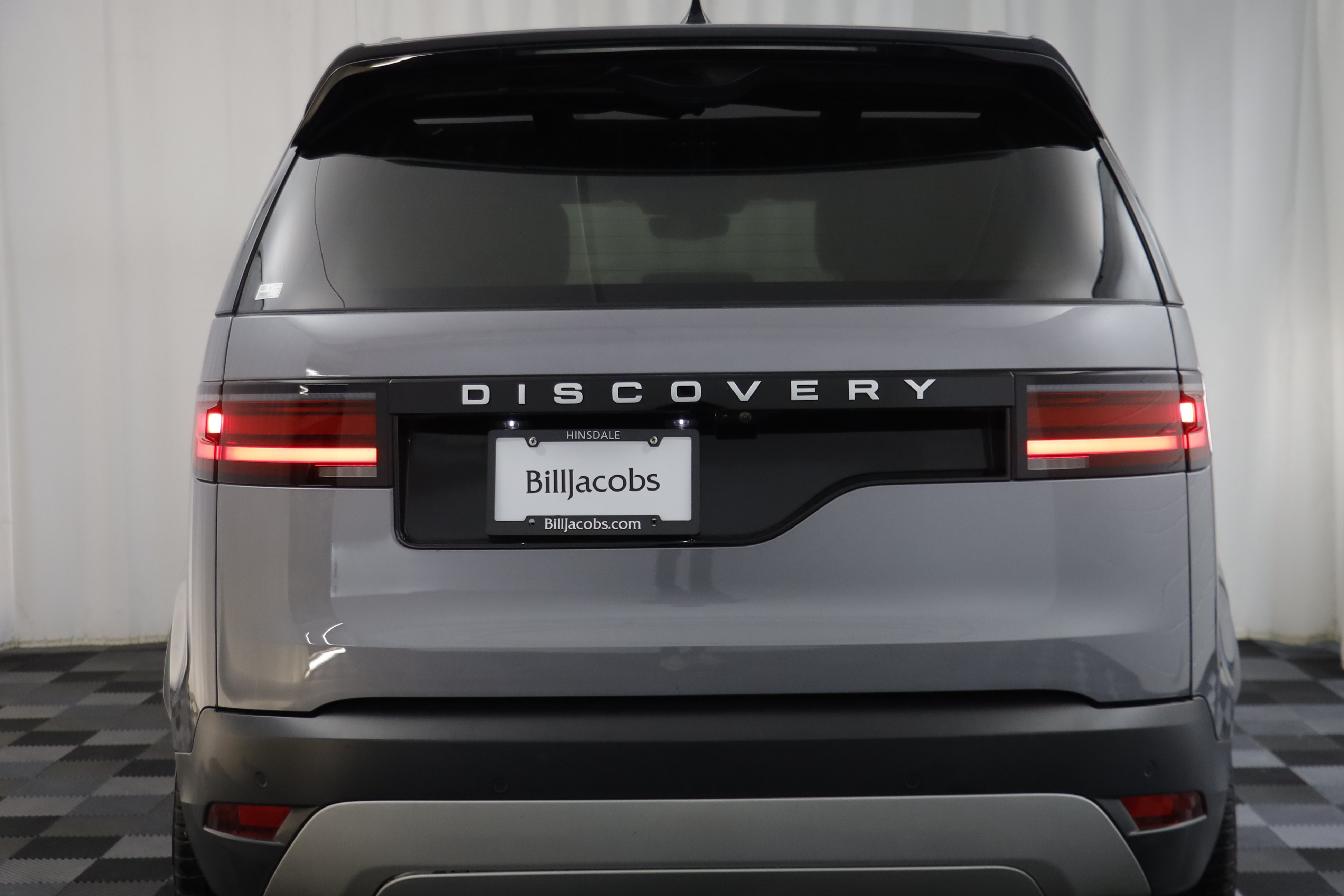Used 2025 Land Rover Discovery S AWD/4WD image 16