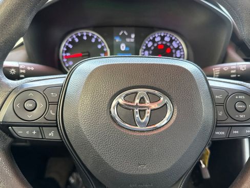 Certified 2020 Toyota RAV4 LE w/ Carpet Mat Package FWD image 29