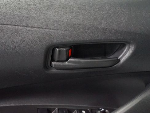 Used 2022 Toyota Corolla LE FWD image 29