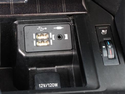 Used 2023 Lexus GX 460 Premium w/ Premium Package image 46