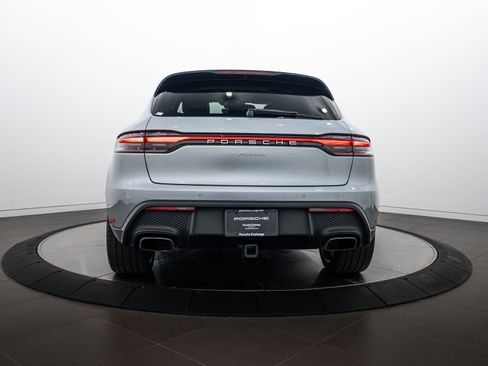 Certified 2024 Porsche Macan AWD/4WD image 6