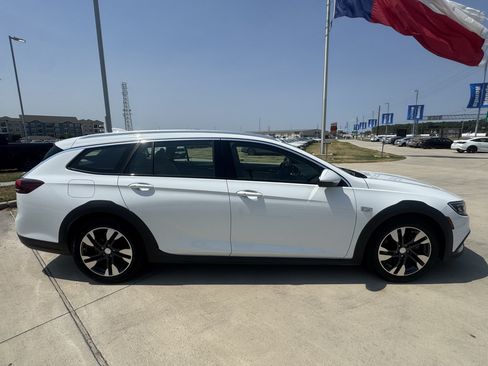 Used 2019 Buick Regal Essence w/ Driver Confidence Package I AWD/4WD image 9