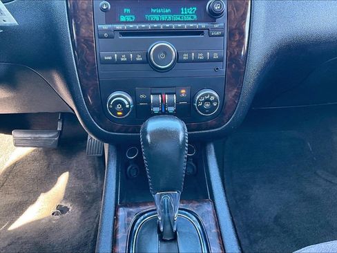 Used 2014 Chevrolet Impala LT w/ LT Sunroof Package image 38