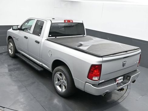 Used 2017 RAM 1500 Express image 40