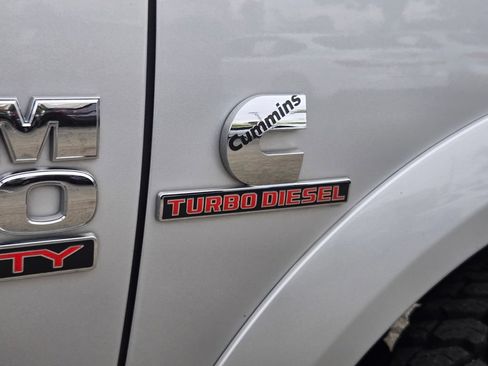 Used 2017 RAM 3500 Laramie Longhorn AWD/4WD image 11
