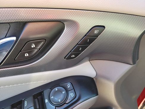 Used 2020 Chevrolet Traverse Premier w/ LPO, Floor Liner Package FWD image 21