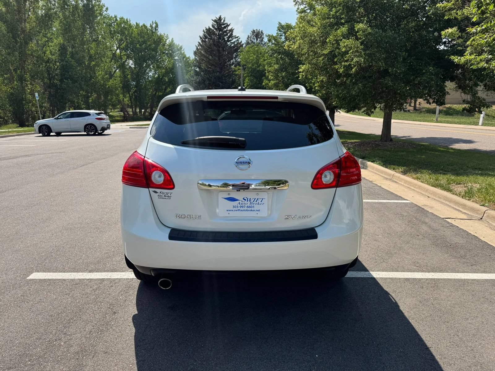 Used 2011 Nissan Rogue SV AWD/4WD image 3