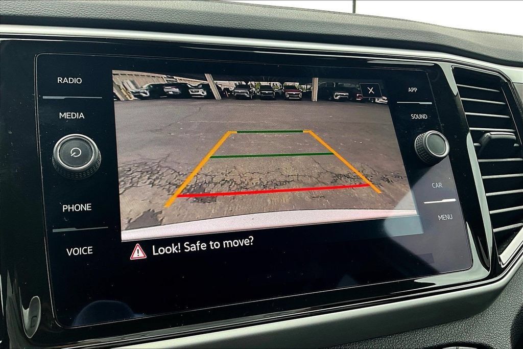 Used 2023 Volkswagen Atlas SE FWD image 14
