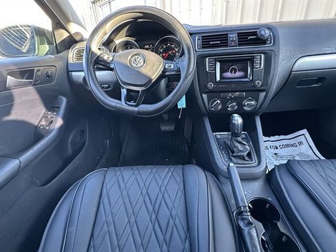 Used 2017 Volkswagen Jetta S image 13
