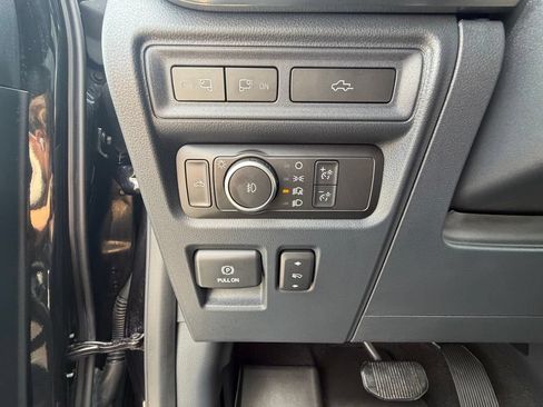 Used 2022 Ford F150 Lariat w/ Equipment Group 502A High AWD/4WD image 4