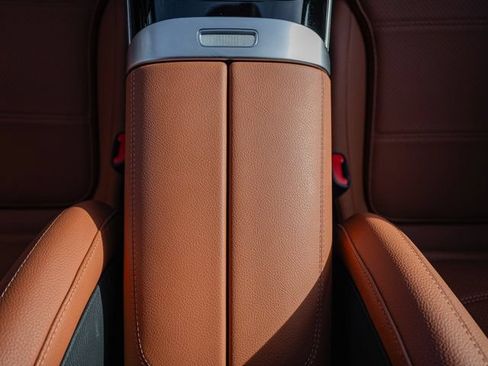 Certified 2025 Mercedes-Benz C 300 Sedan image 23