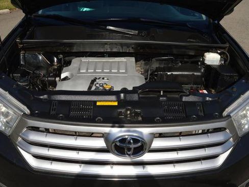 Used 2012 Toyota Highlander AWD image 35