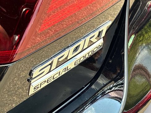 Used 2017 Honda Accord Sport Special Edition image 16