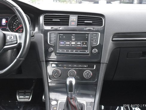Used 2017 Volkswagen GTI SE FWD image 22
