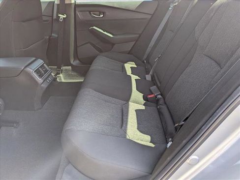 Used 2025 Honda Accord SE image 19