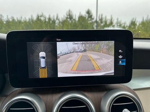 Certified 2022 Mercedes-Benz GLC 300 4MATIC image 6